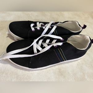 Vionic Beach Washable Canvas Lace-Up Sneaker Black - size 8.5
